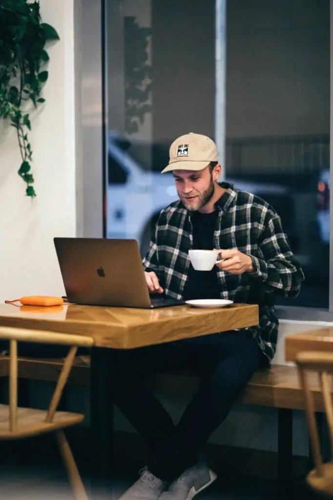 Aiyaphorm trading crypto